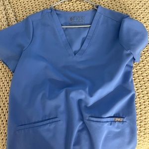 Women’s Ceil Blue Casma Three Pocket Scrub Top
